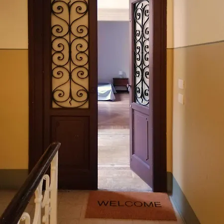 Palazzo Teatronuovo Apartment